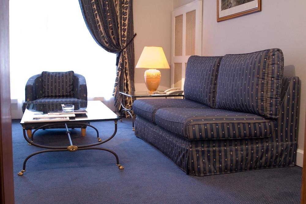 Grand Hotel Ukraine Dnipro Esterno foto