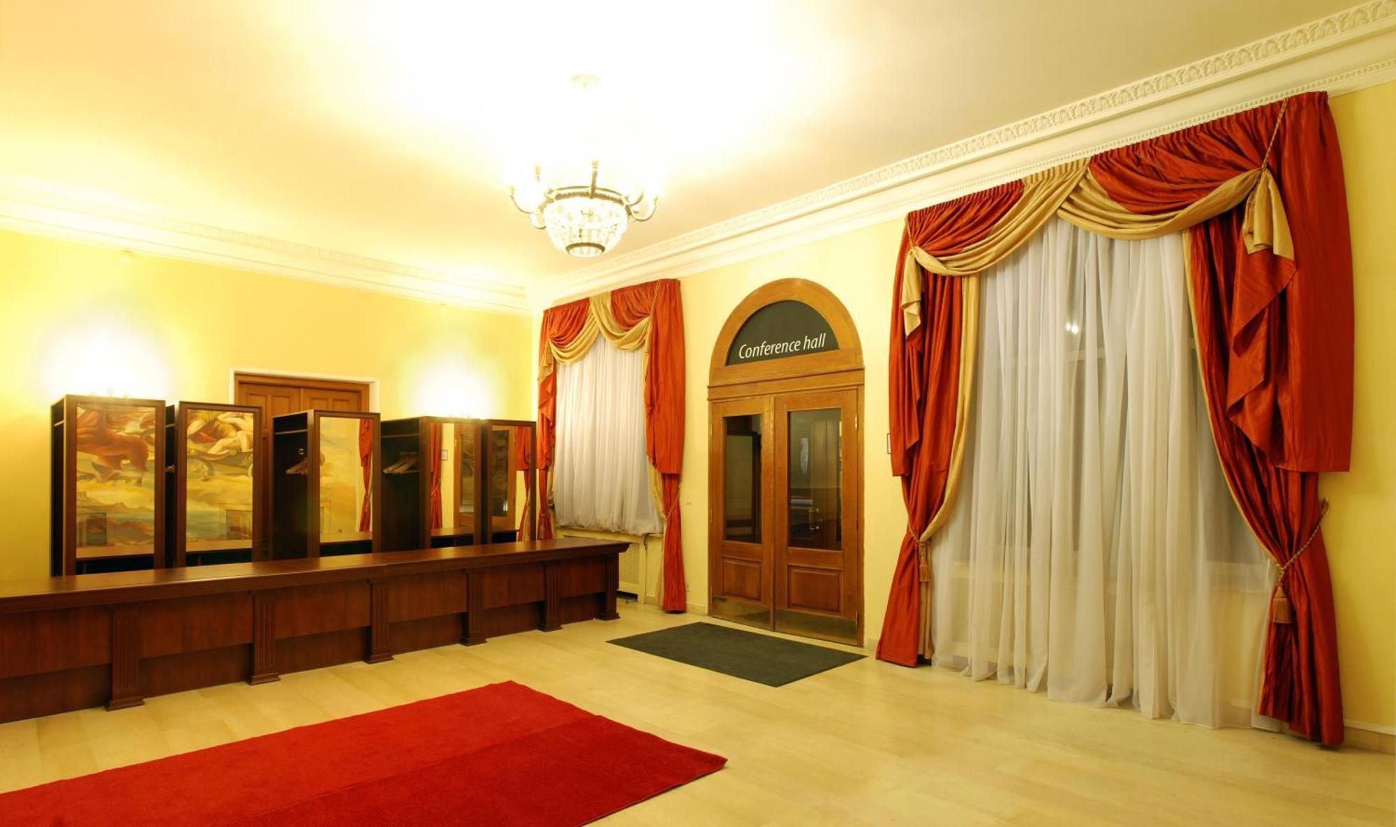 Grand Hotel Ukraine Dnipro Esterno foto