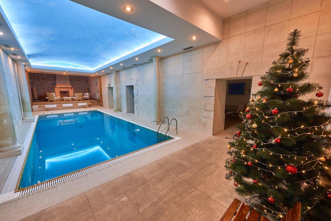 Grand Hotel Ukraine Dnipro Esterno foto